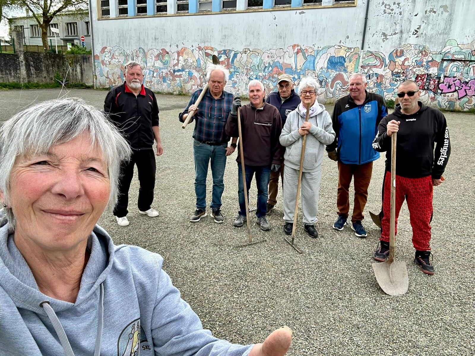 Entretien des terrains de la Rue Saint Jean.